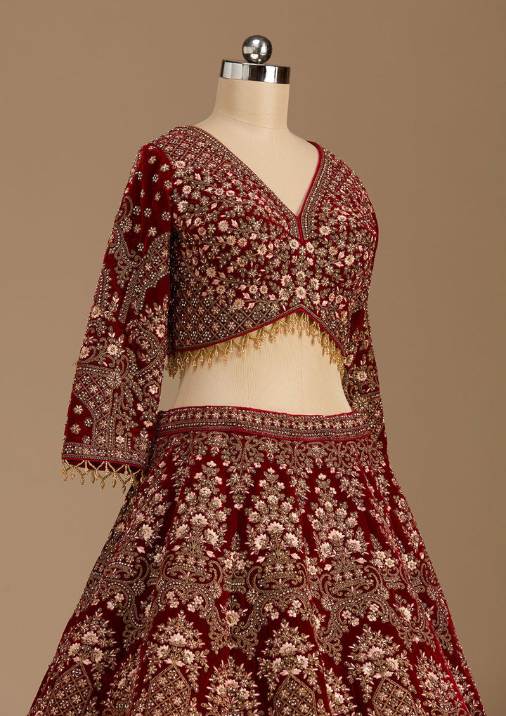 Maroon Cording Velvet Readymade Lehenga-koskii