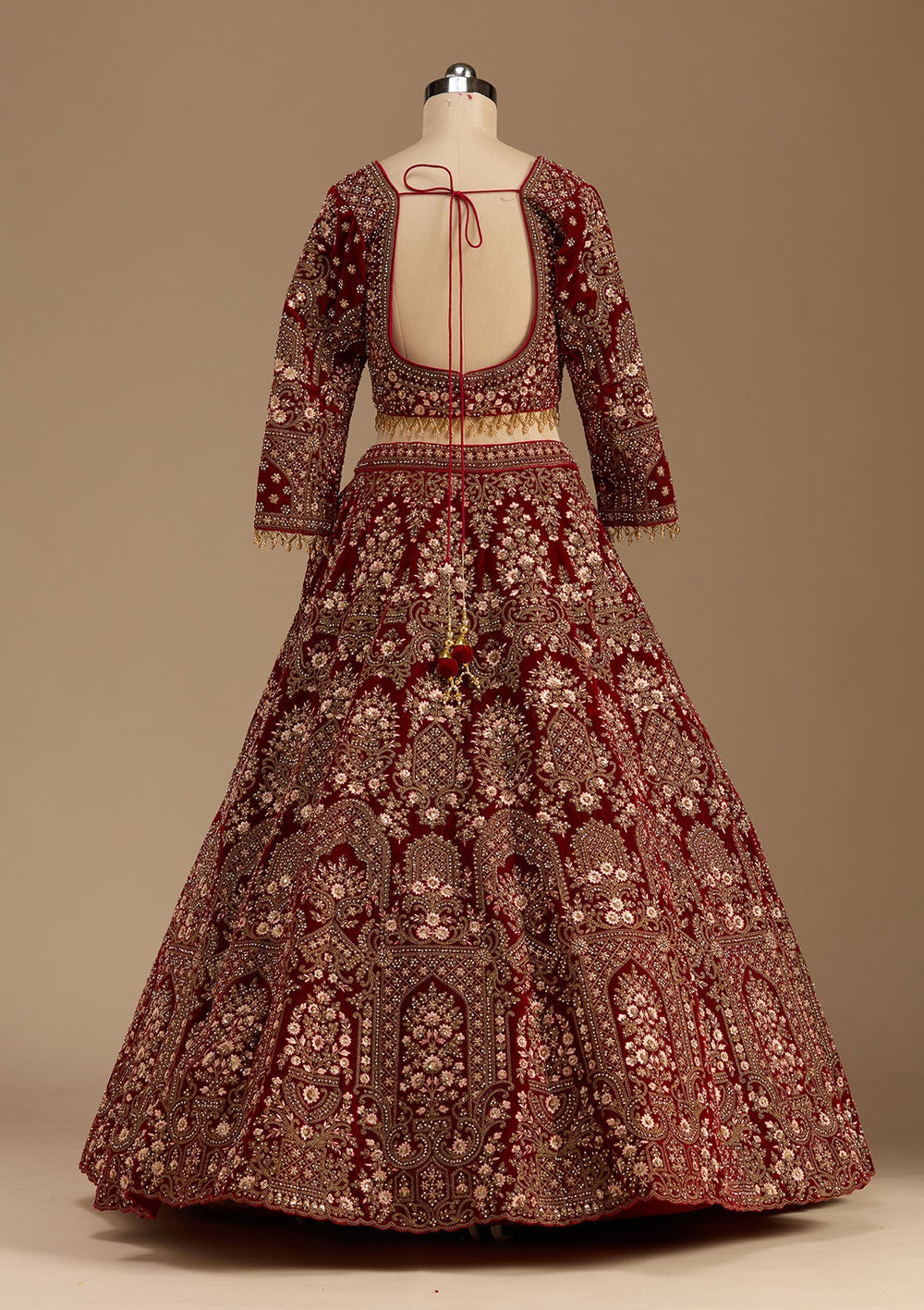 Maroon Cording Velvet Readymade Lehenga-koskii
