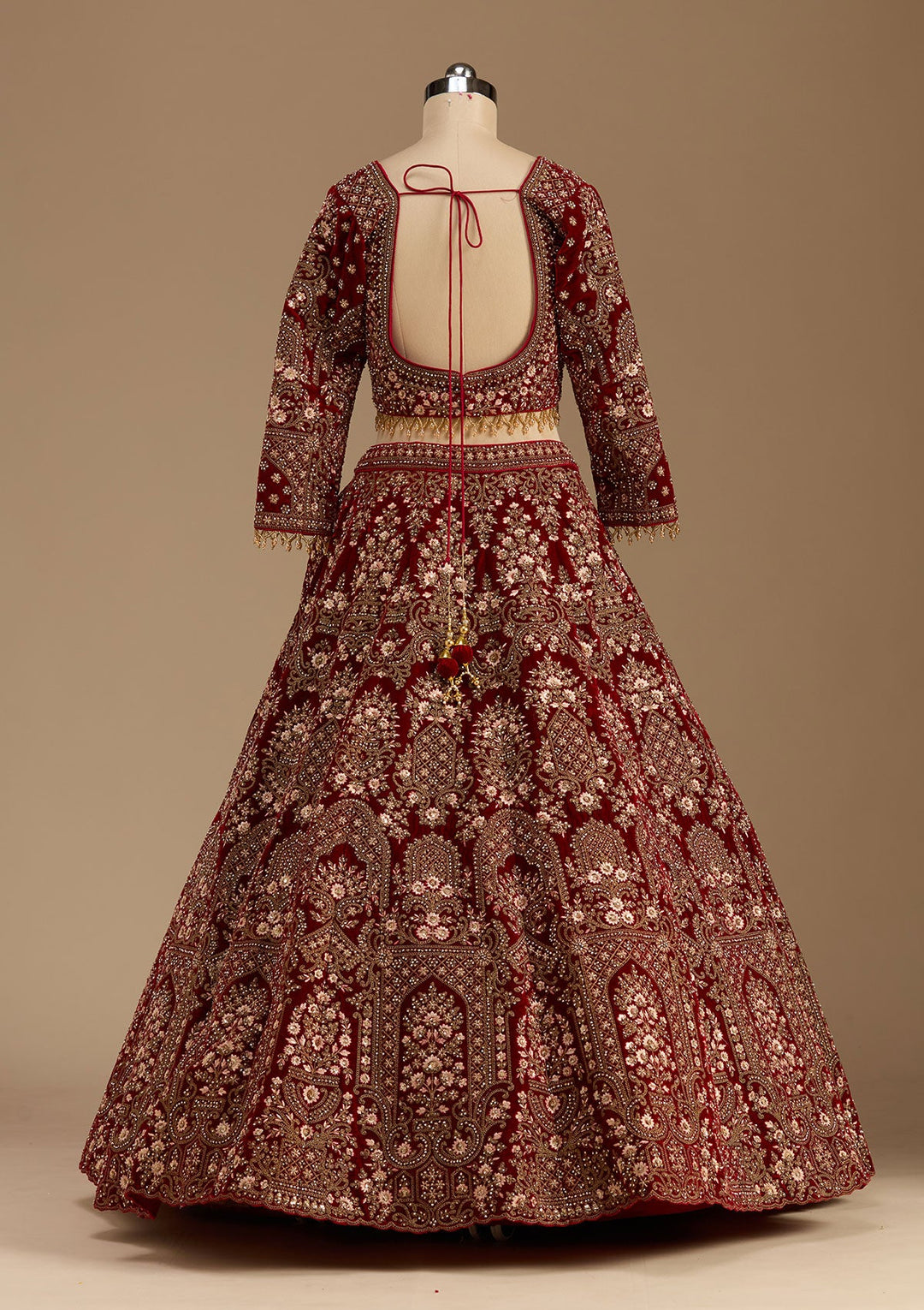Maroon Cording Velvet Readymade Lehenga-koskii