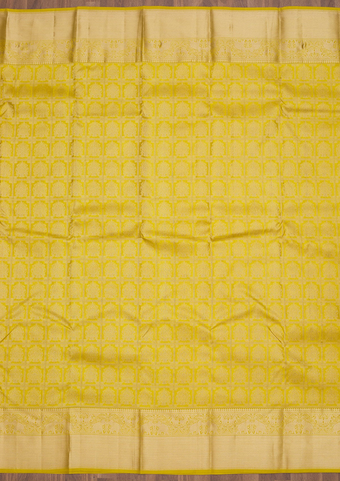 Parrot Green Zariwork Pure Silk Saree-Koskii