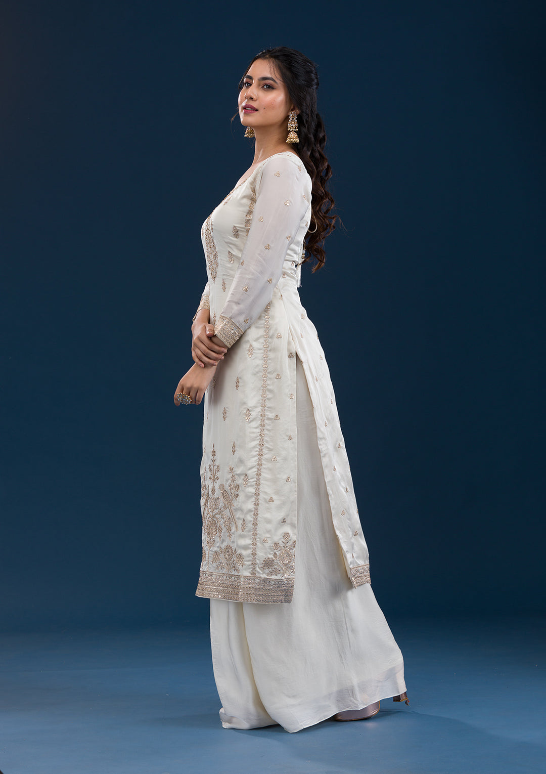 Off White Zariwork Semi Crepe Readymade Salwar Suit