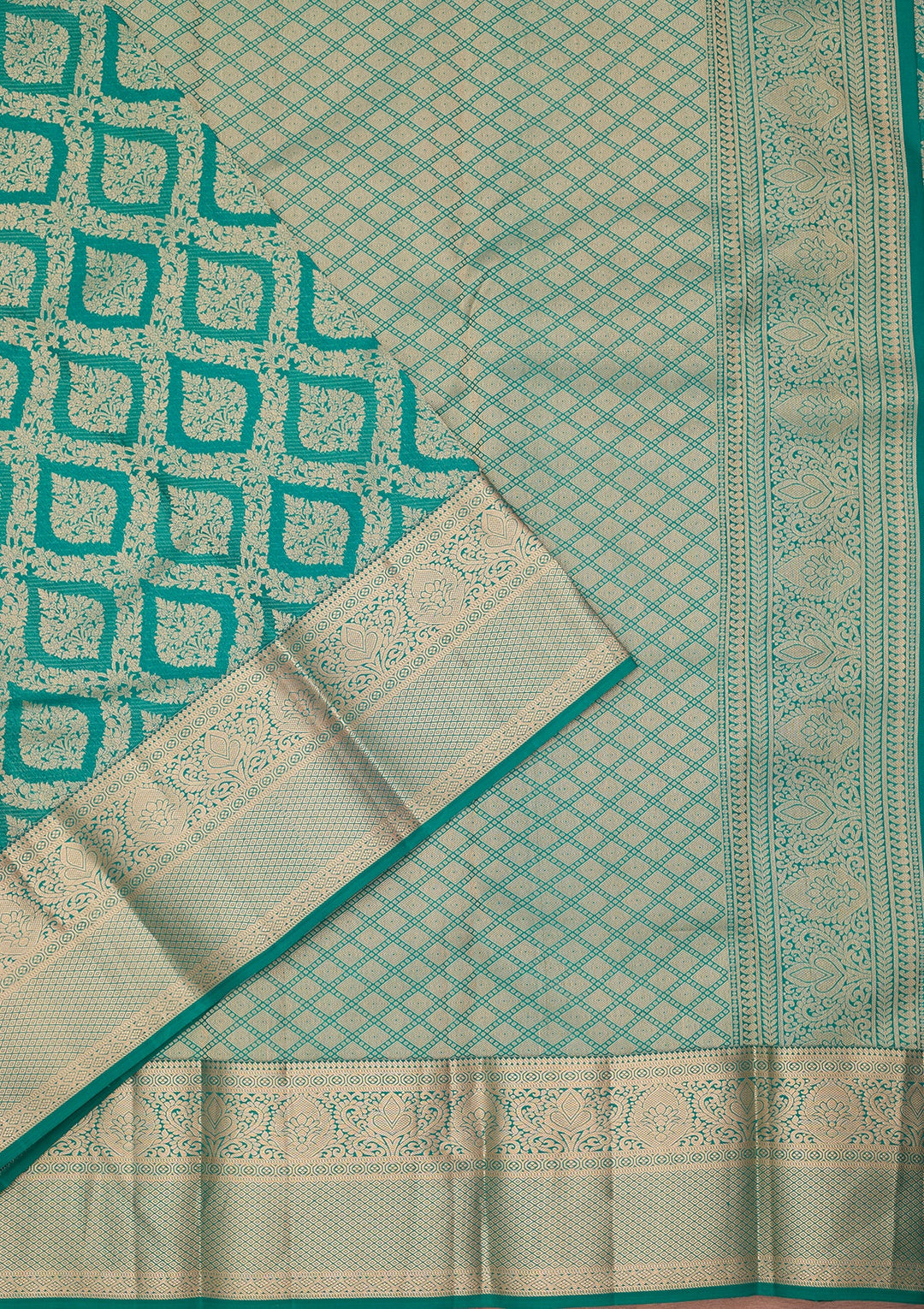Peacock Green Zariwork (Gold) Pure Silk Saree