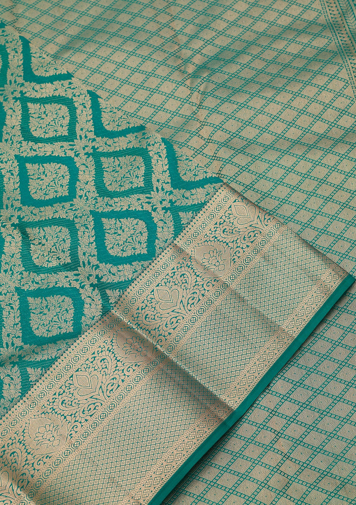 Peacock Green Zariwork (Gold) Pure Silk Saree