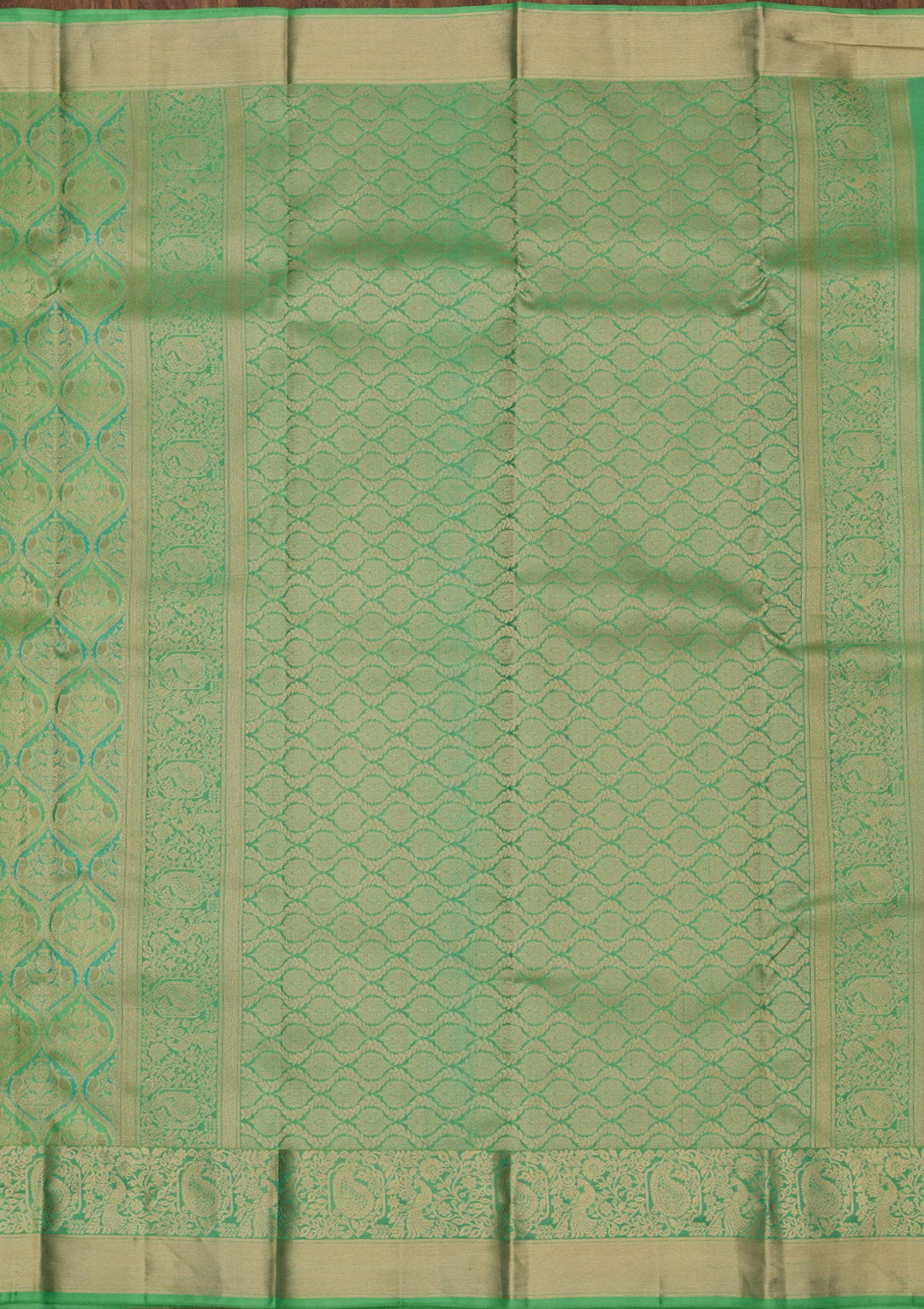 Parrot Green Zariwork Pure Silk Saree-Koskii