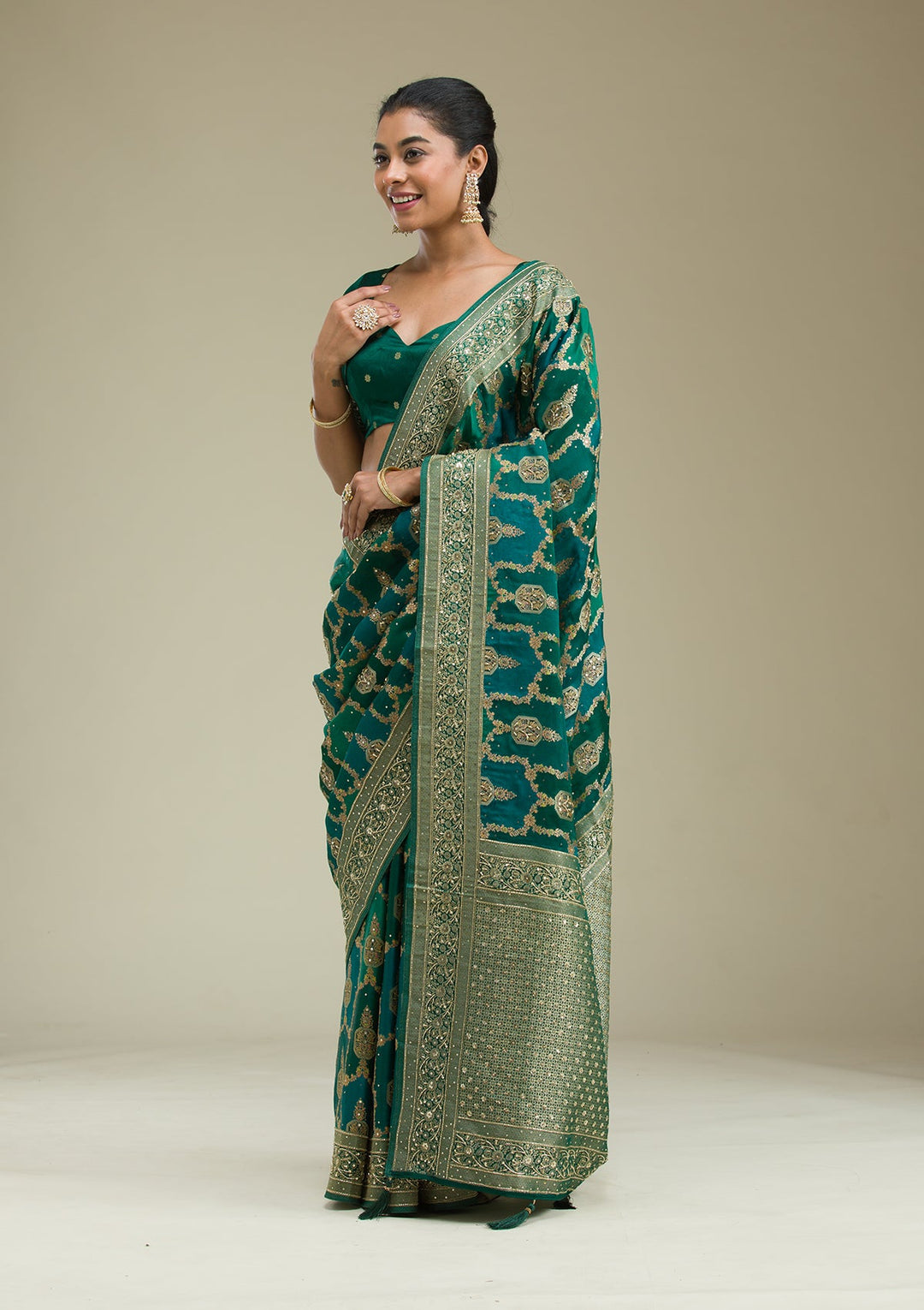Bottle Green Plain Art Silk Saree-Koskii