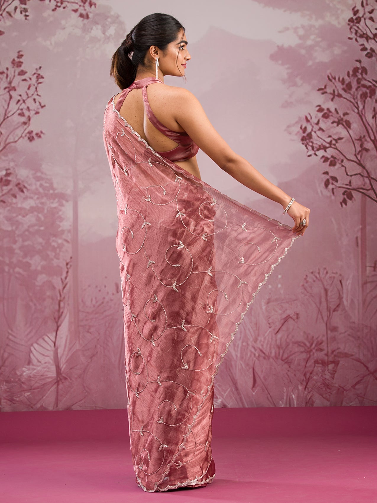 Off White Threadwork Tissue Saree-Koskii