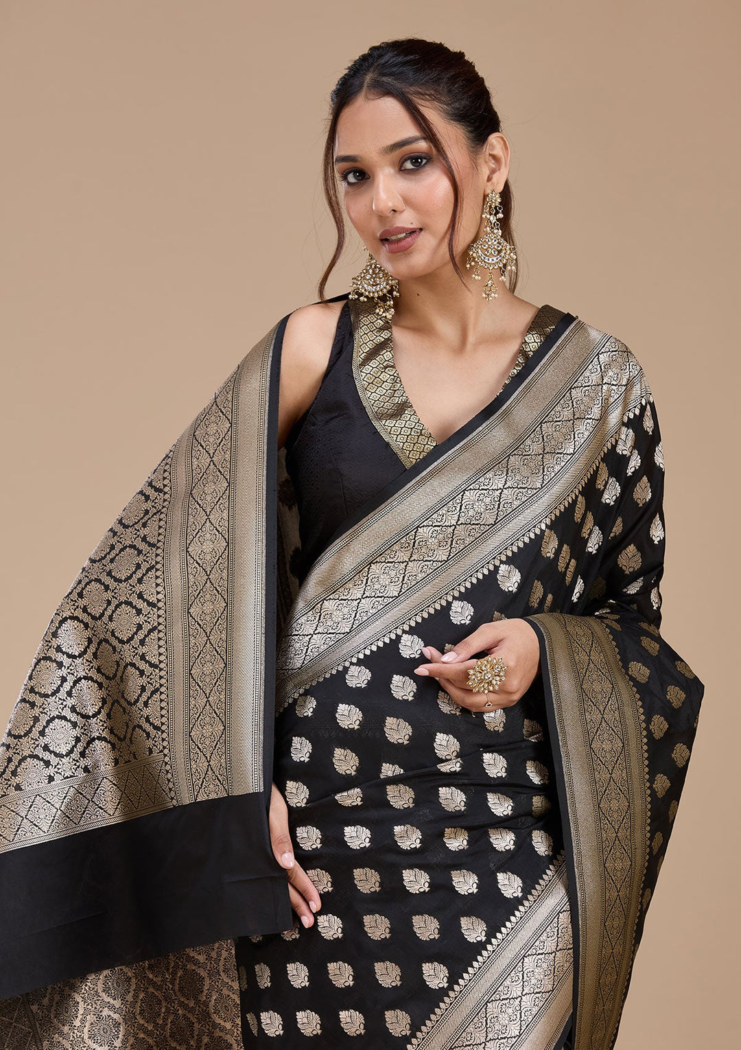 Black Zariwork (Gold) Silk Saree_koskii