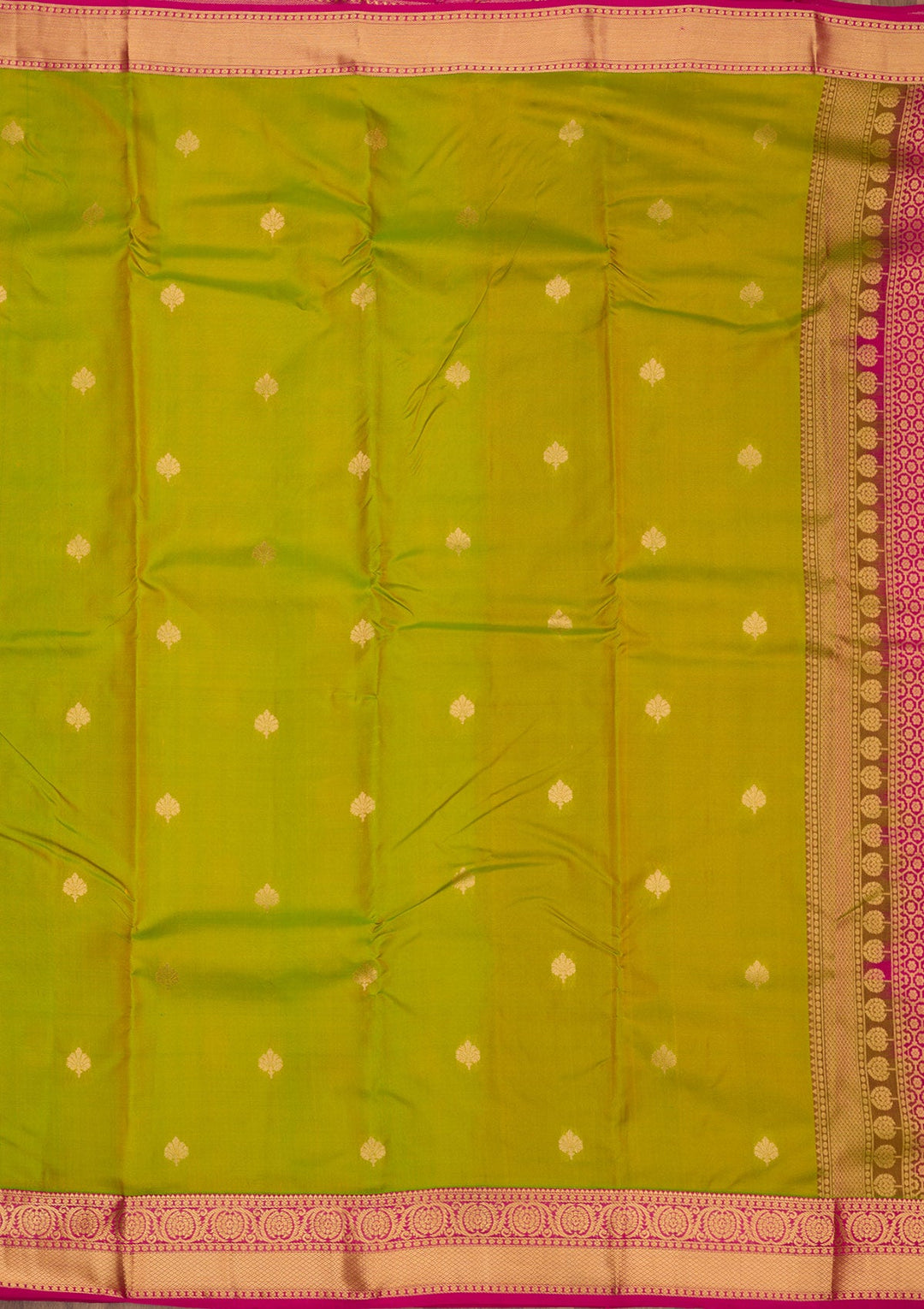 Parrot Green Zariwork Pure Silk Saree-Koskii