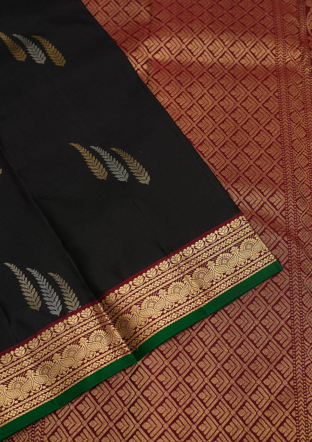 Black Zariwork Pure Silk Saree-Koskii
