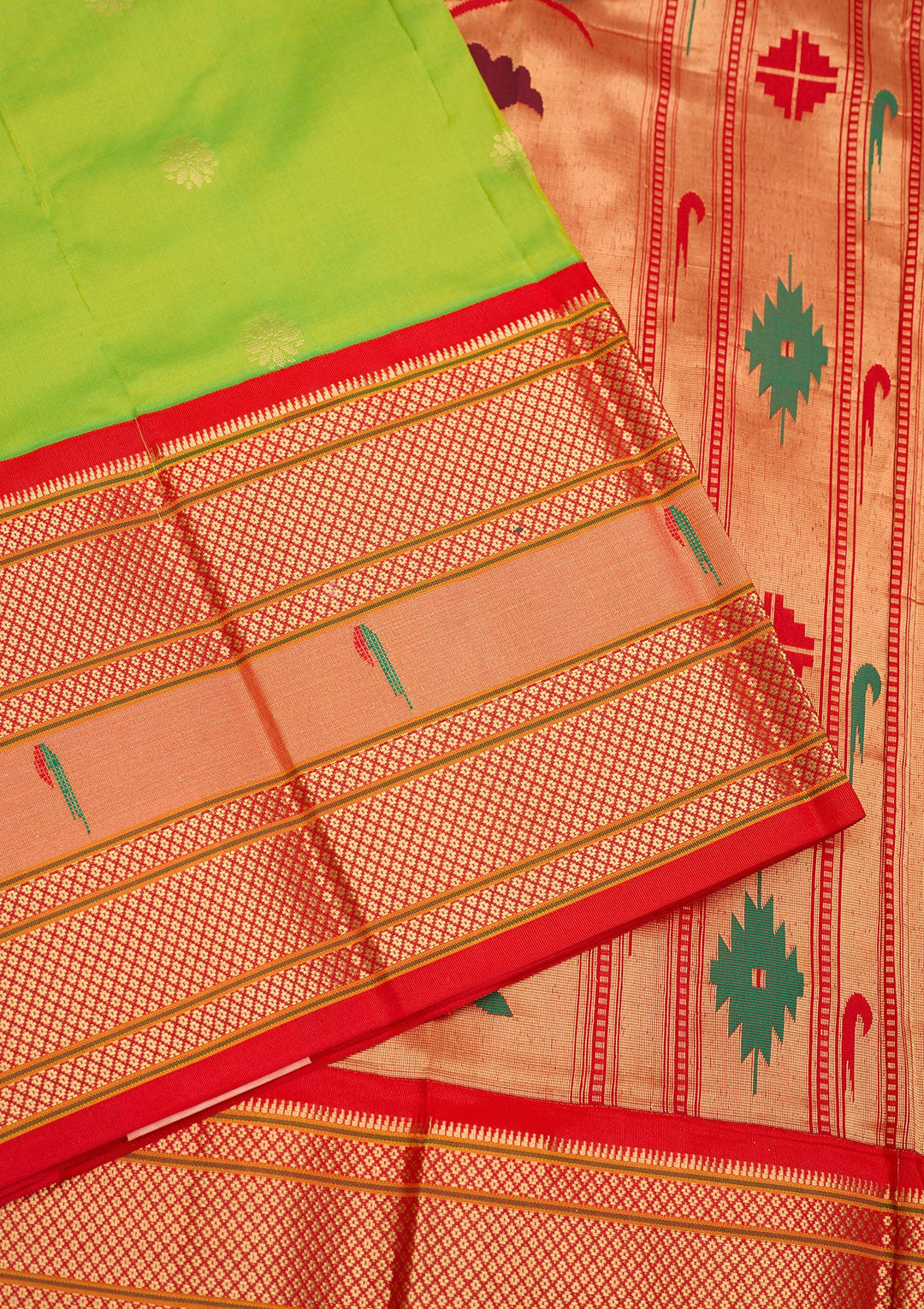 Parrot Green Zariwork Pure Silk Saree-Koskii