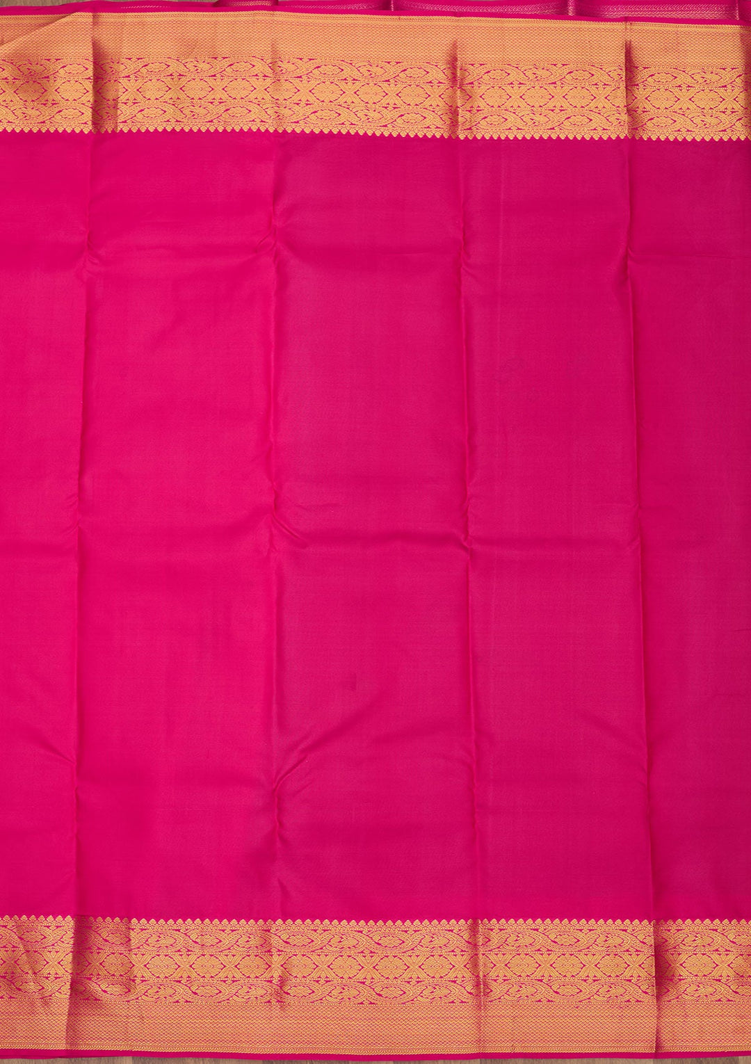 Bottle Green Zariwork Pure Silk Saree-Koskii