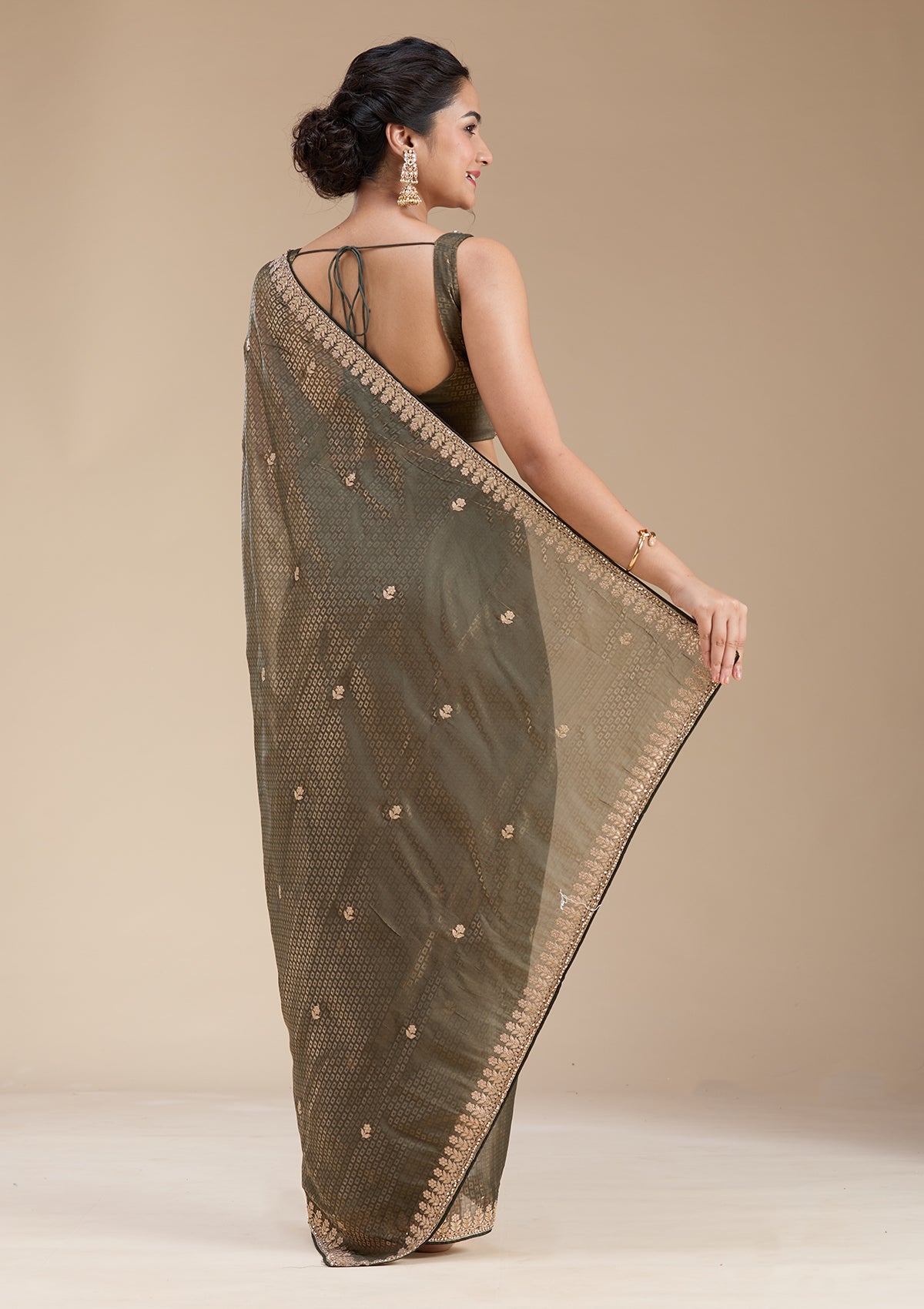 Mehendi Gotapatti Organza Saree-koskii