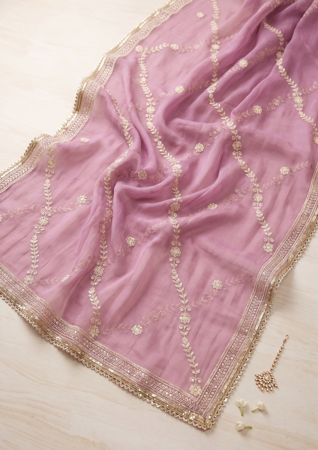 Lavender Georgette Threadwork Saree With Matching Blouse Piece
