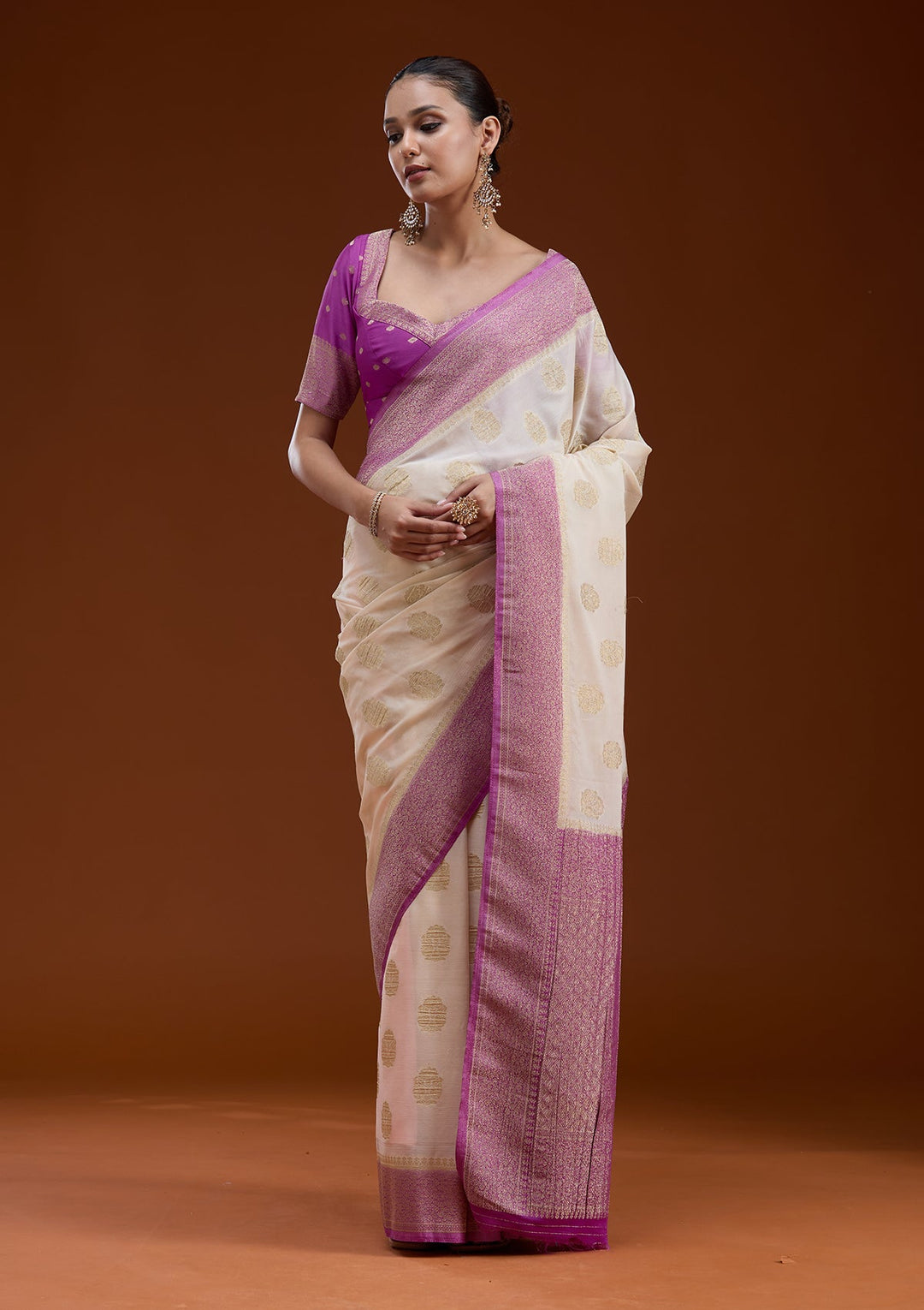 Off White Zariwork (Gold) Georgette Silk_Saree-koskii