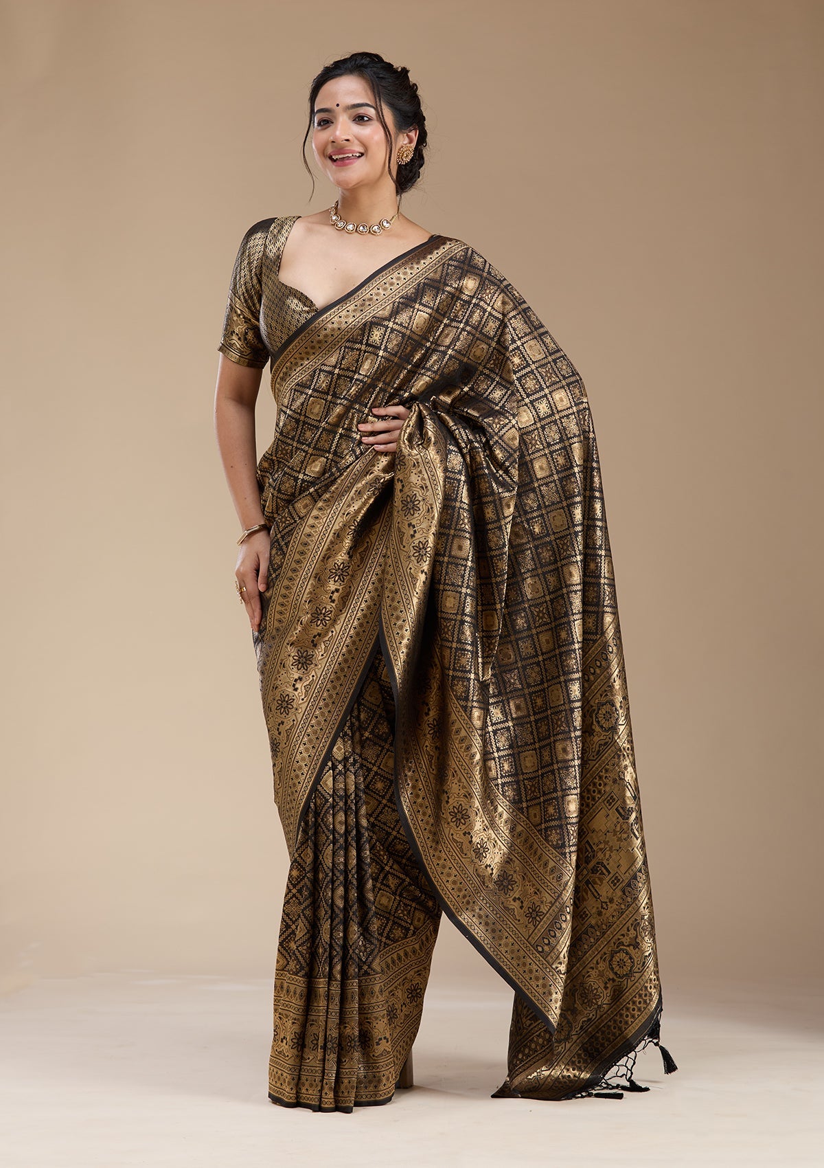 Black Banarasi Silk Saree-koskii