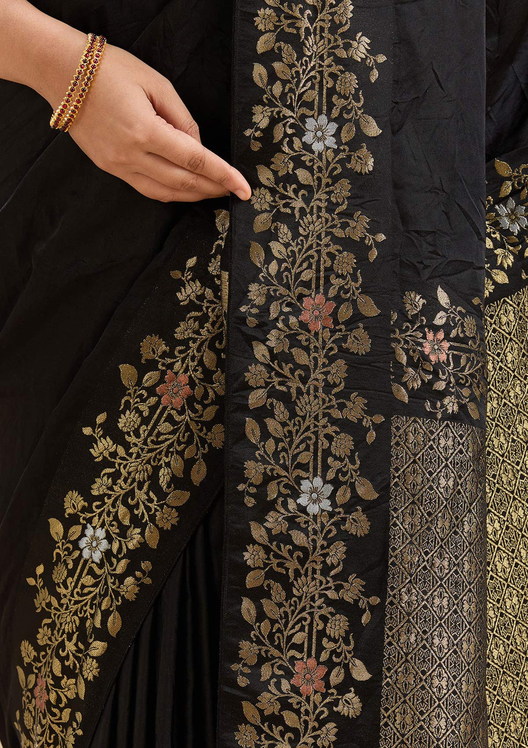 Black Banarasi Silk Saree-Koskii