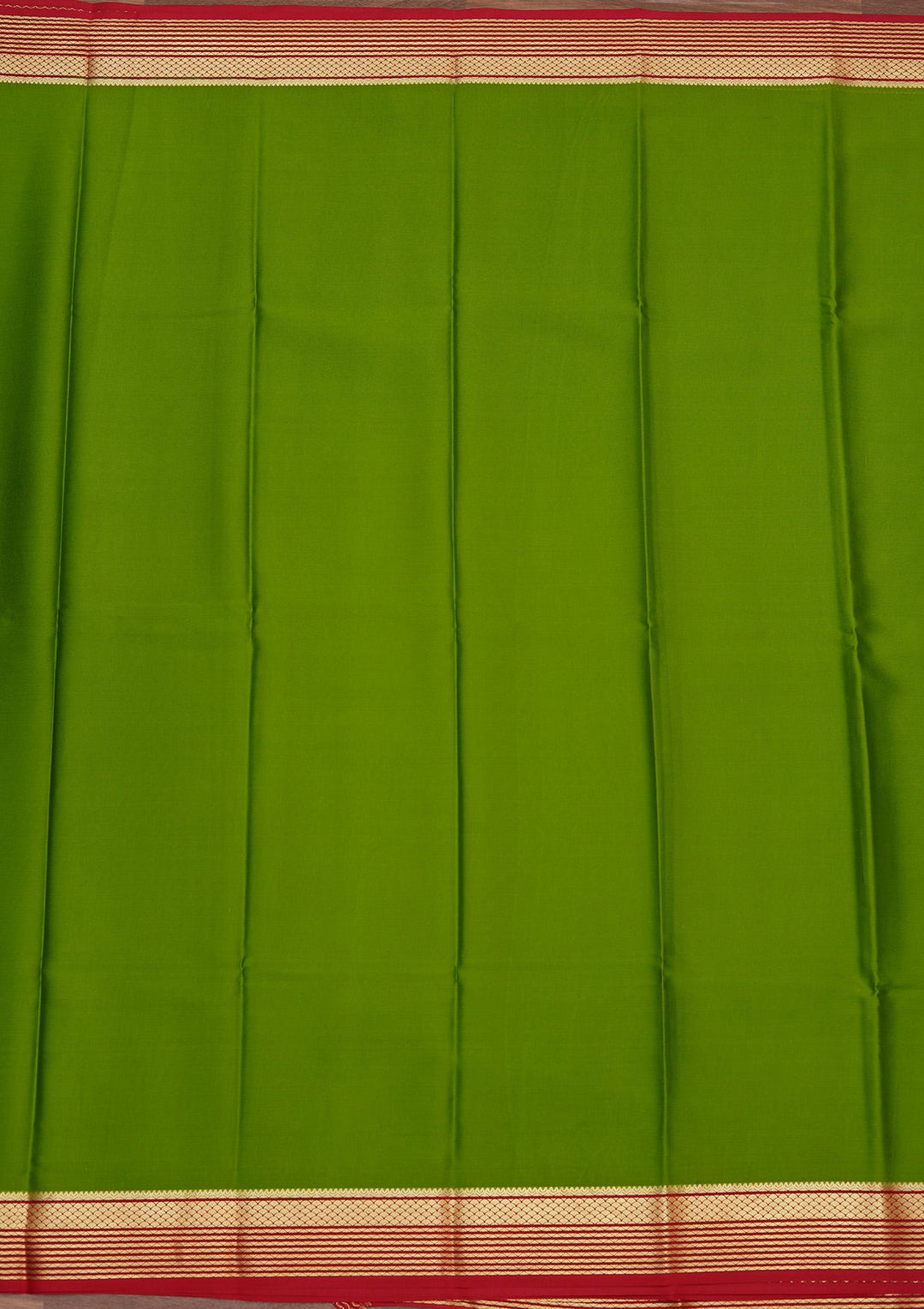 Parrot Green Zariwork Pure Crepe Silk Saree_koskii