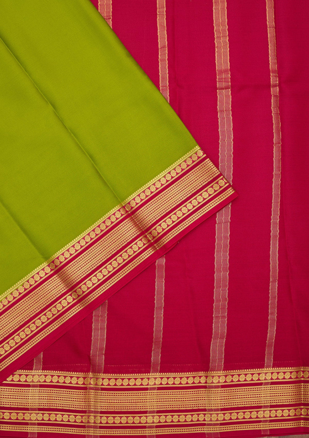 Parrot Green Zariwork Pure Crepe Silk Saree-Koskii