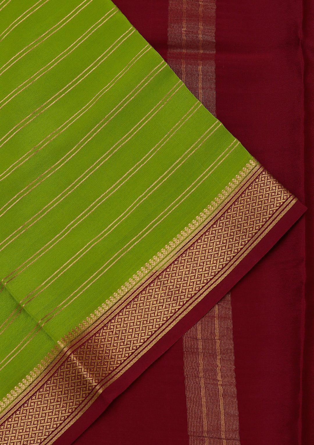 Parrot Green Zariwork Pure Crepe Silk_Saree_koskii