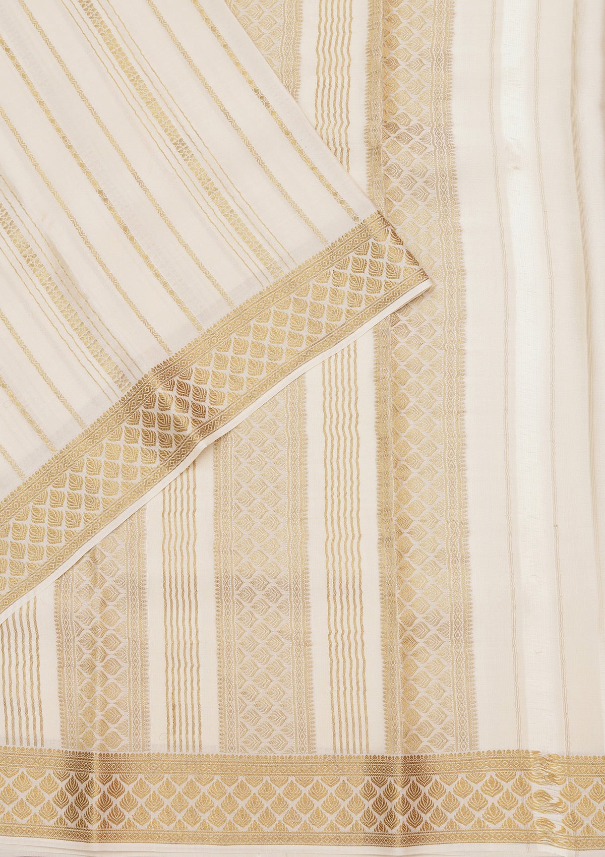 Off White Zariwork Pure Crepe Silk_Saree-koskii