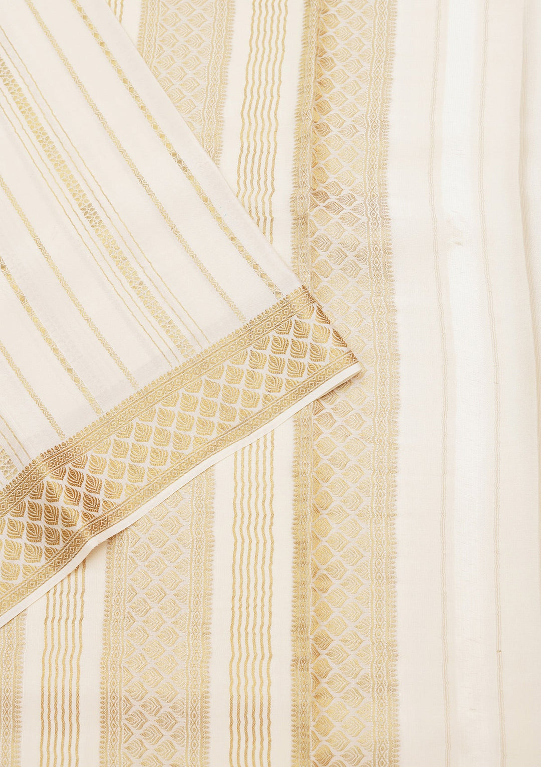 Off White Zariwork Pure Crepe Silk_Saree_koskii