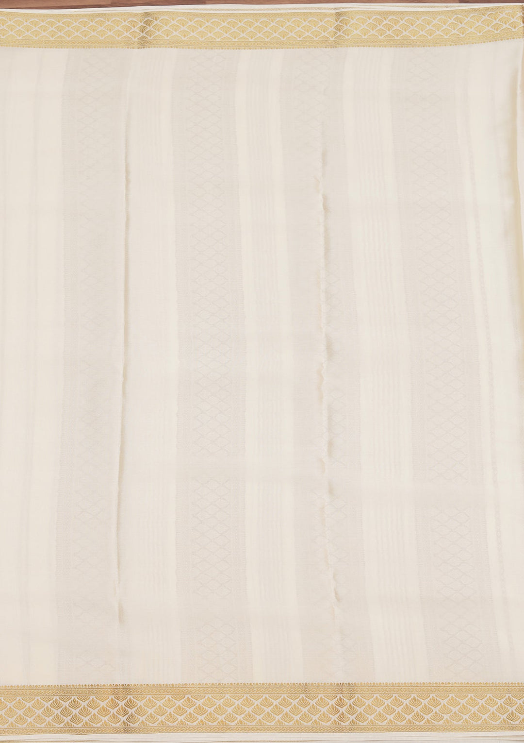 Off White Zariwork Pure Crepe Silk_Saree_koskii