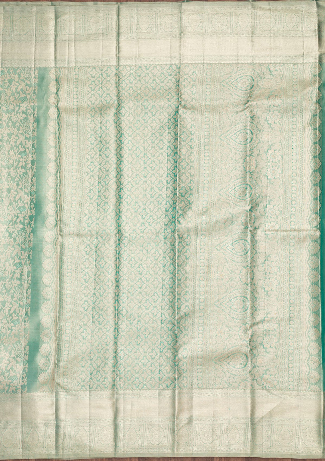 Leaf Green Zariwork Tissue Silk Saree-Koskii