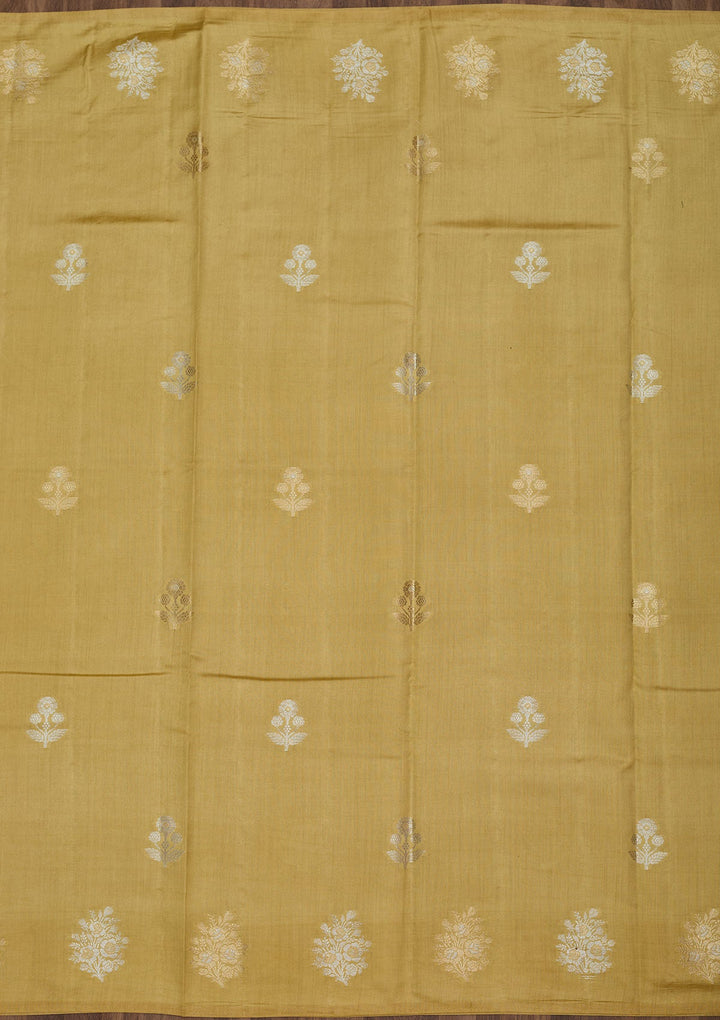 Cream Zariwork Pure Silk Saree