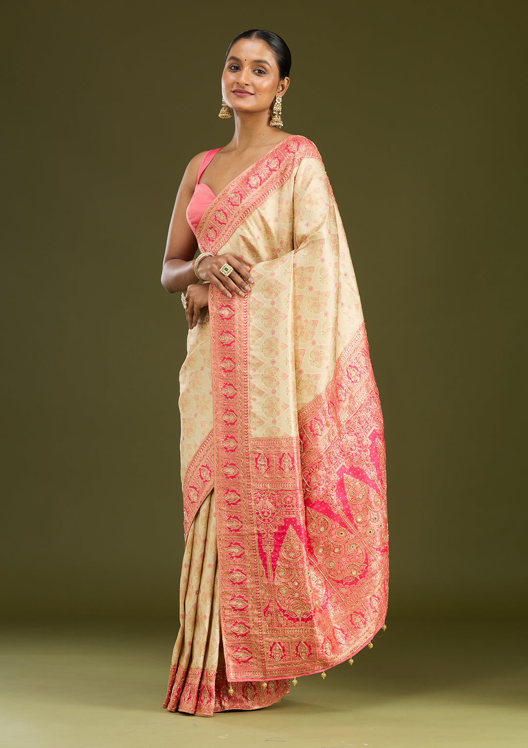 Cream Cutdana Silk Silk Saree