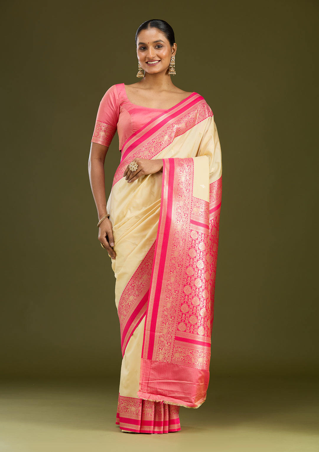 Cream Zariwork (Gold) Silk Silk Saree