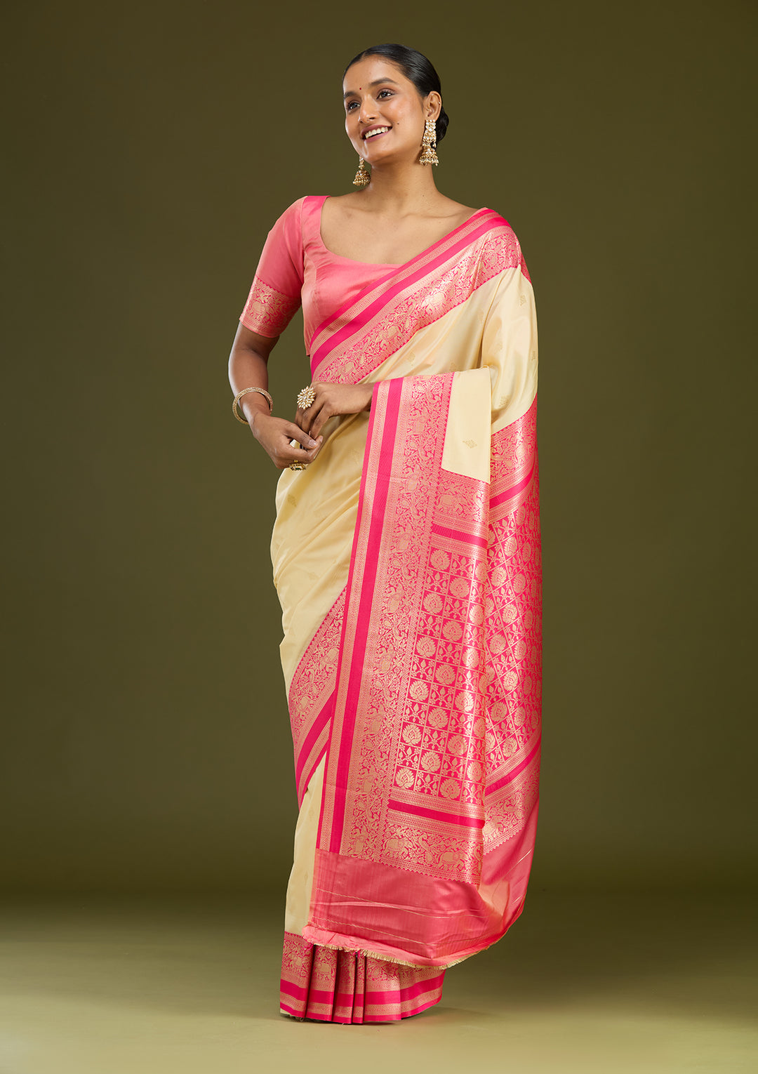 Cream Zariwork (Gold) Silk Silk Saree