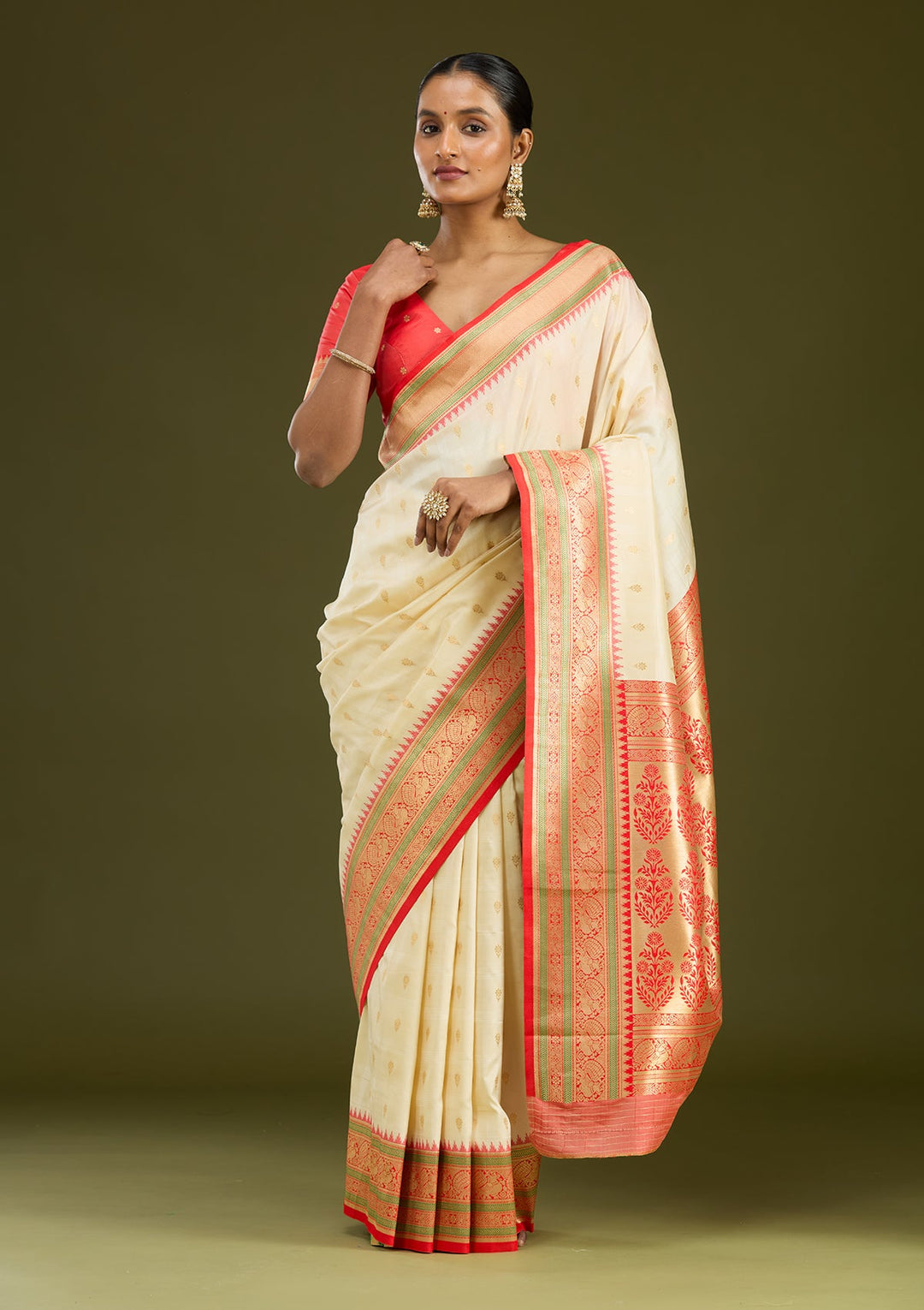 Off White Zariwork (Gold) Silk Silk Saree