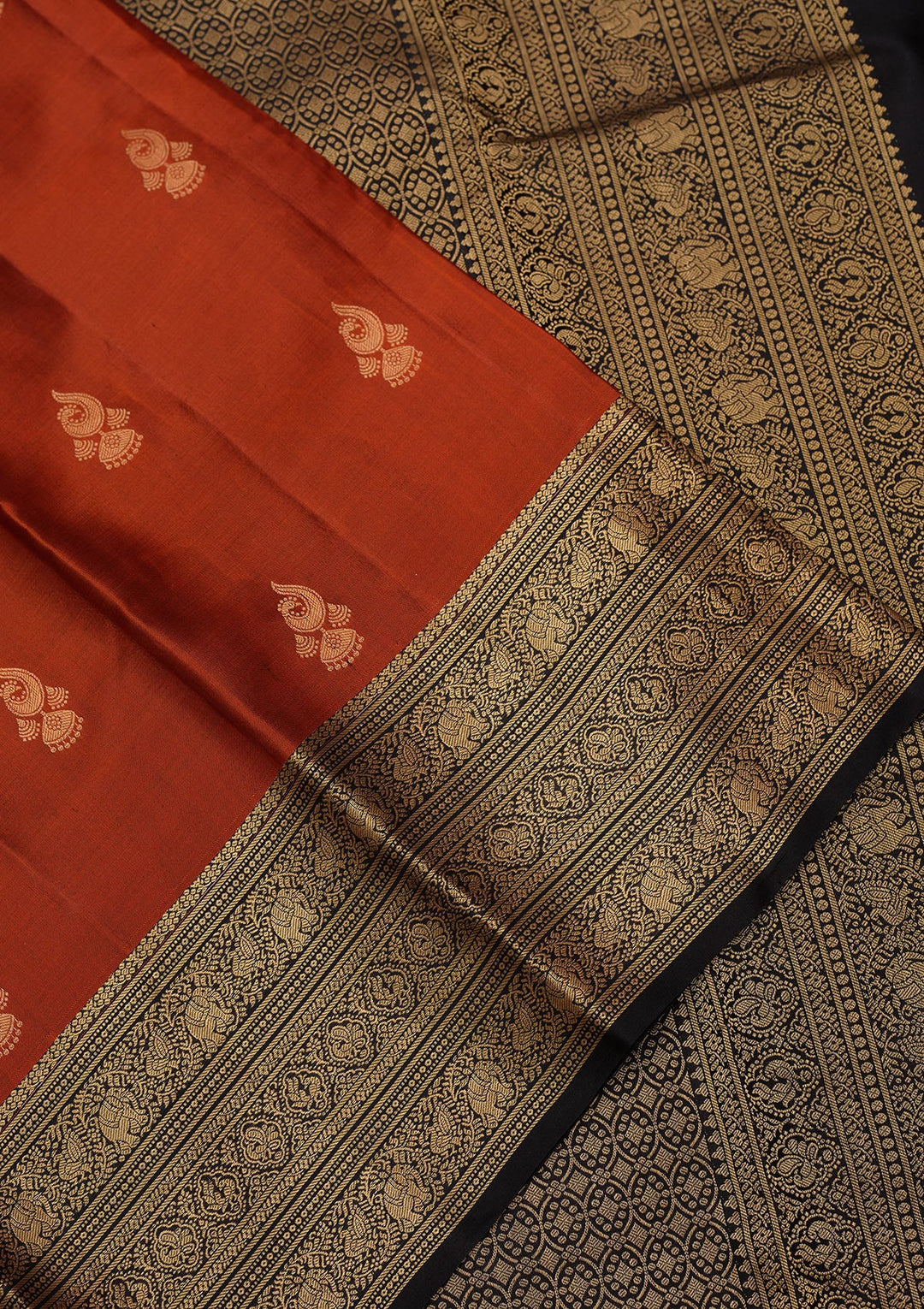 Red Zariwork (Gold) Pure Silk Silk_Saree