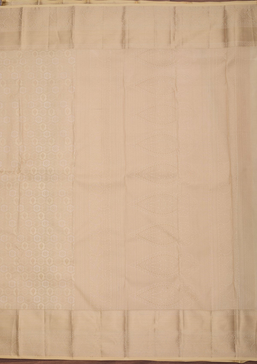 Cream Silk Jaal Silver Zariwork Saree With Matching Blouse Piece