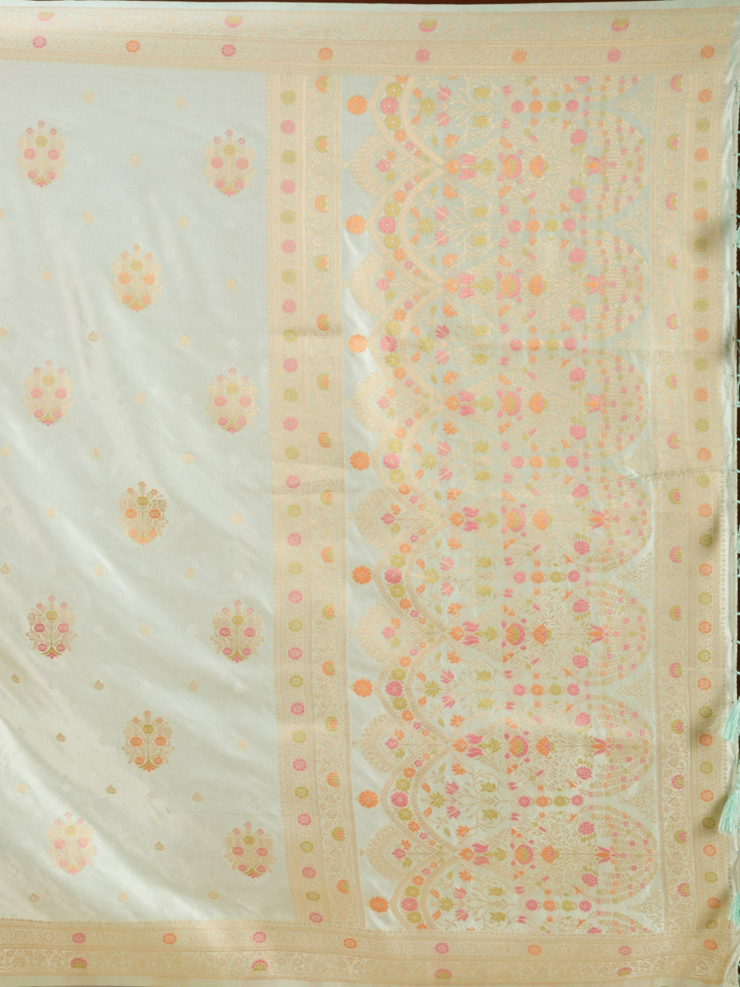 Sea Green Silk Buti Saree With Matching Blouse Piece