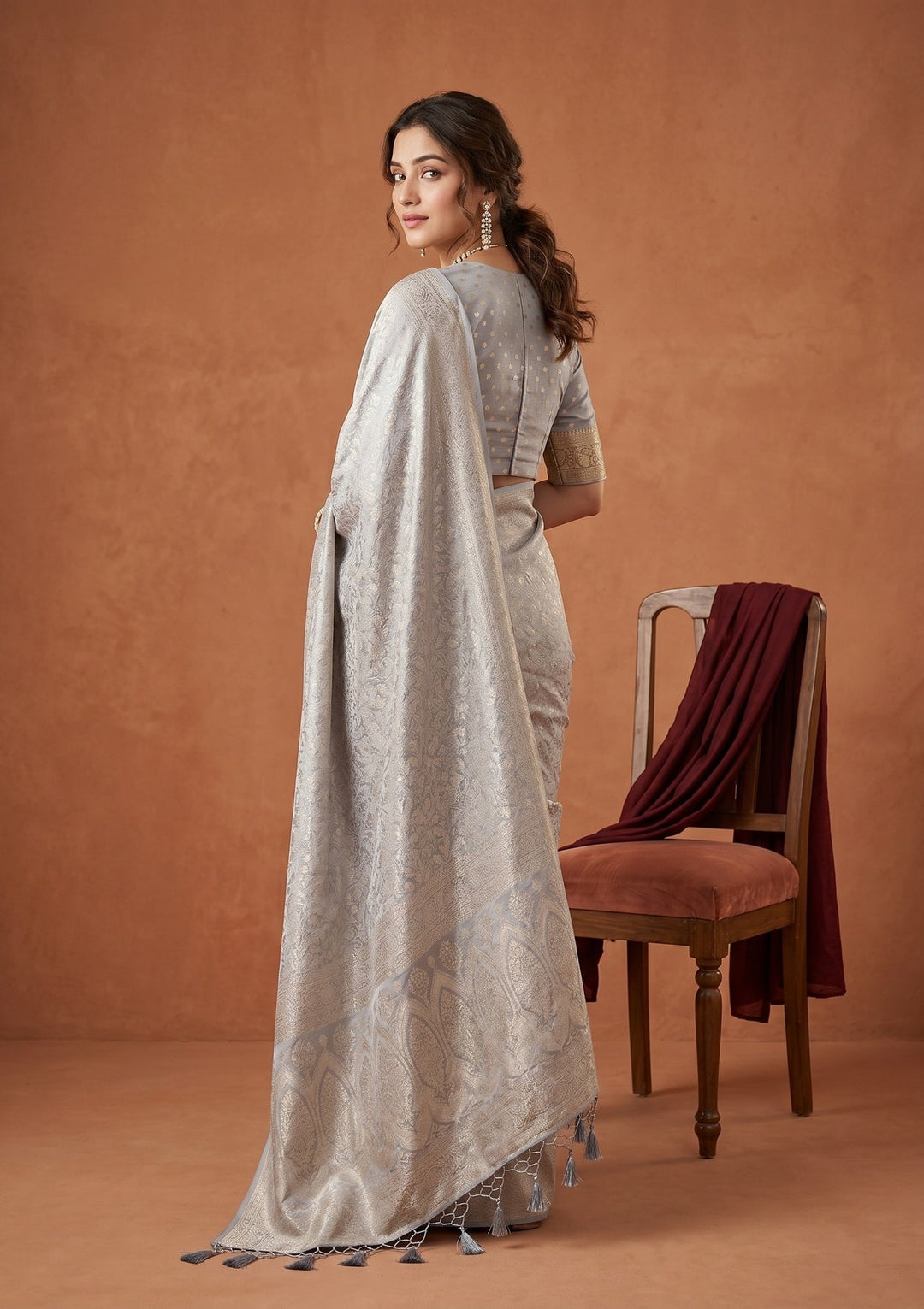 Light Grey Silk Jaal Saree With Matching Blouse Piece