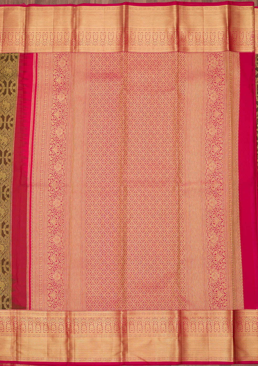 Mehendi Dharmavaram Pure Silk Saree