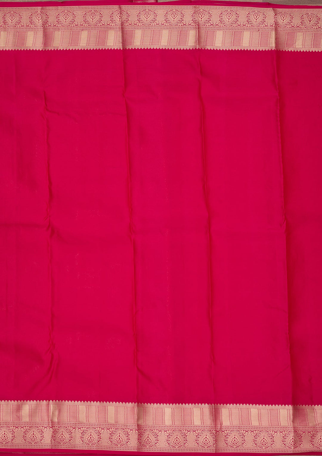 Rani Pink Silk Jaal Saree With Matching Blouse Piece
