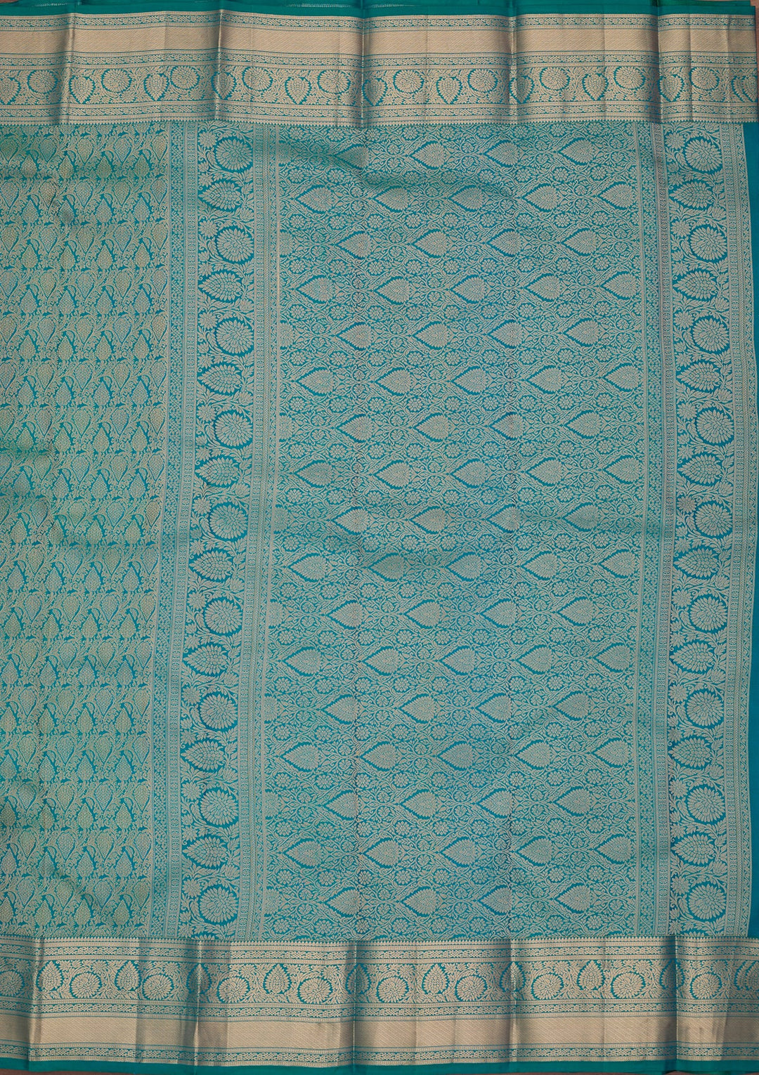 Peacock Green Silk Jaal Saree With Matching Blouse Piece