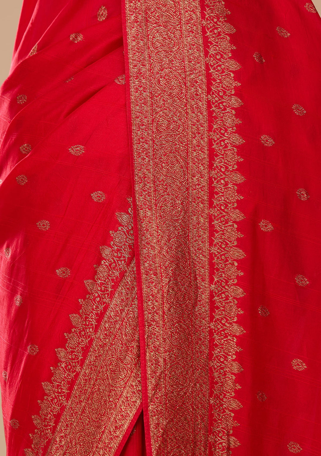 Red Silk Buti Saree With Matching Blouse Piece