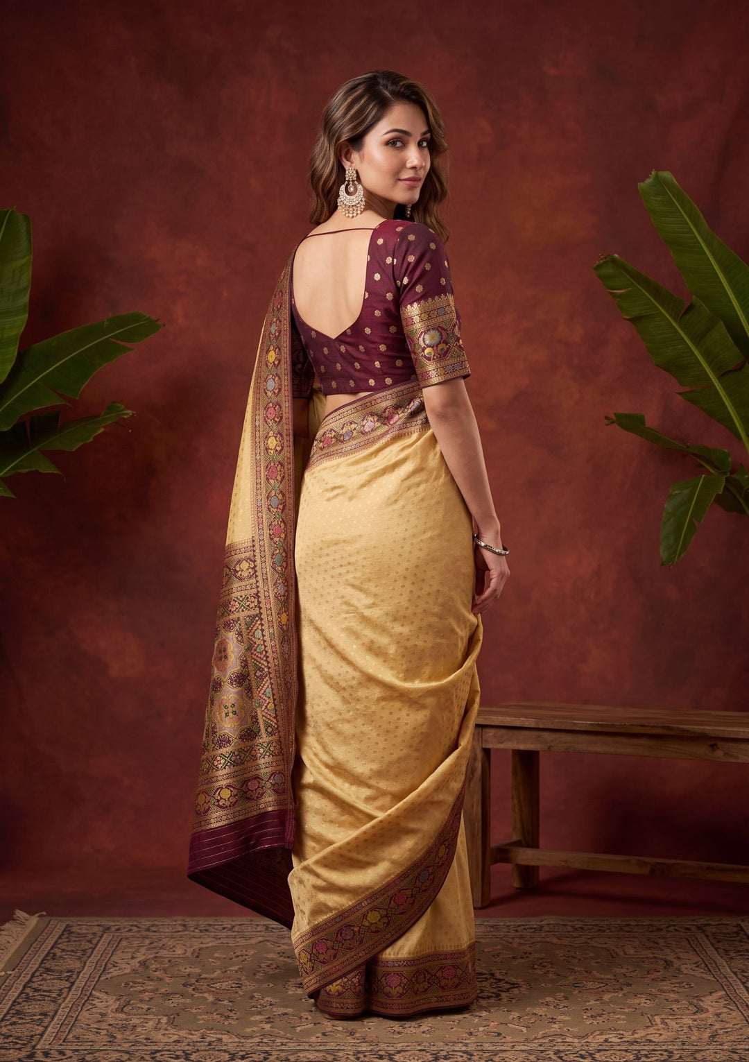 Gold Silk Buti Saree With Matching Blouse Piece