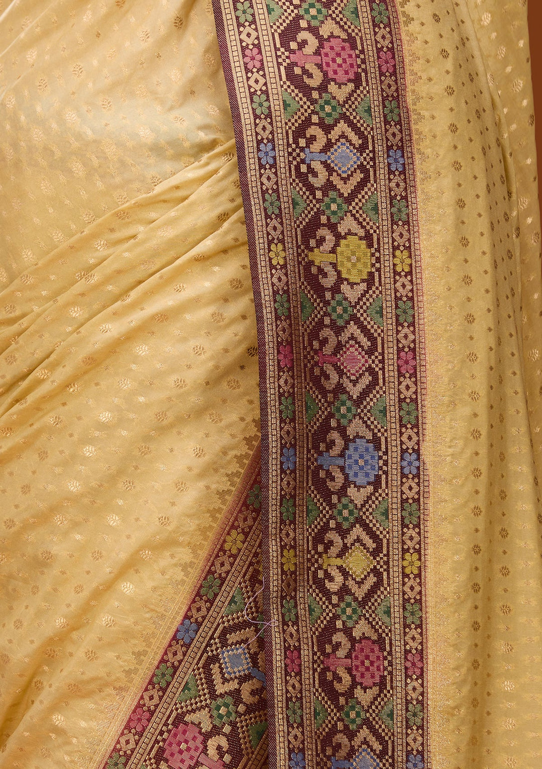 Gold Silk Buti Saree With Matching Blouse Piece