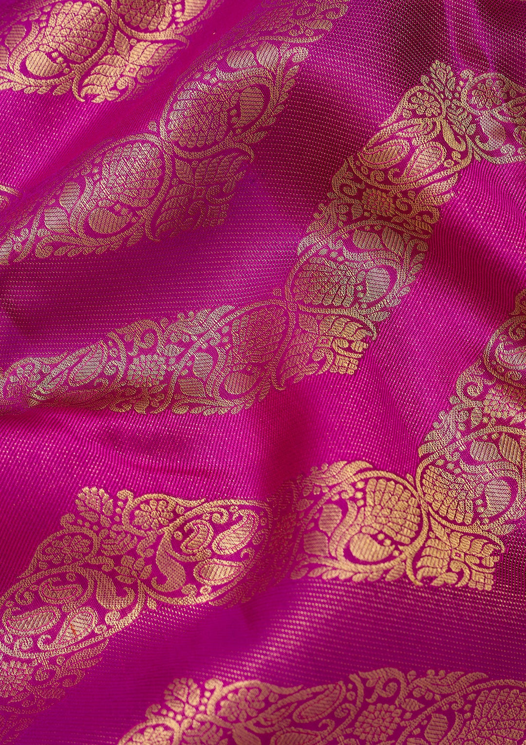 Magenta Pink Dharmavaram Pure Silk Saree With Matching Blouse Piece