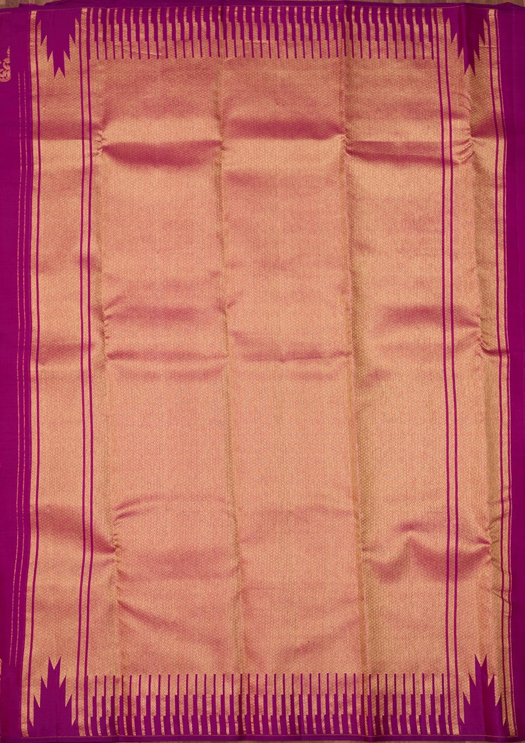 Magenta Pink Dharmavaram Pure Silk Saree With Matching Blouse Piece