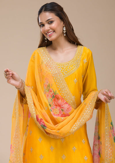 Off White  Banarasi Semi-Stitched Lehenga-koskii