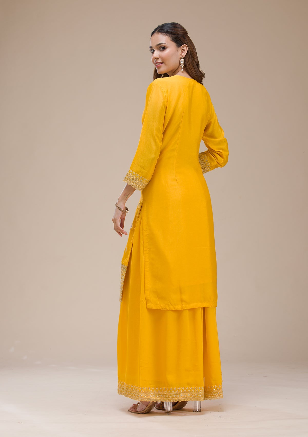 Off White  Banarasi Semi-Stitched Lehenga-koskii