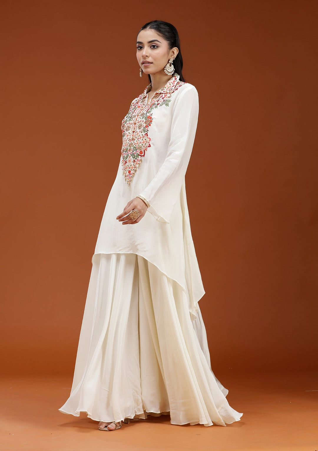 Off White Threadwork Satin Readymade Salwar Suit_koskii