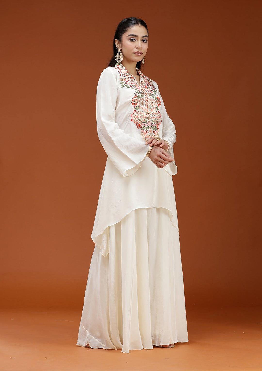 Off White Threadwork Satin Readymade Salwar Suit_koskii