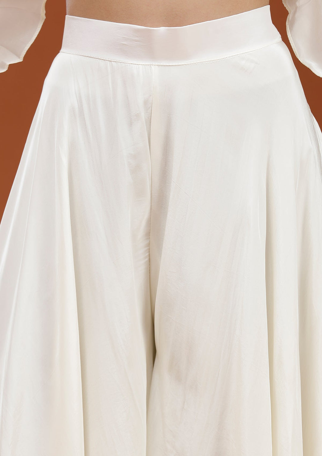 Off White Threadwork Satin Readymade Salwar Suit_koskii