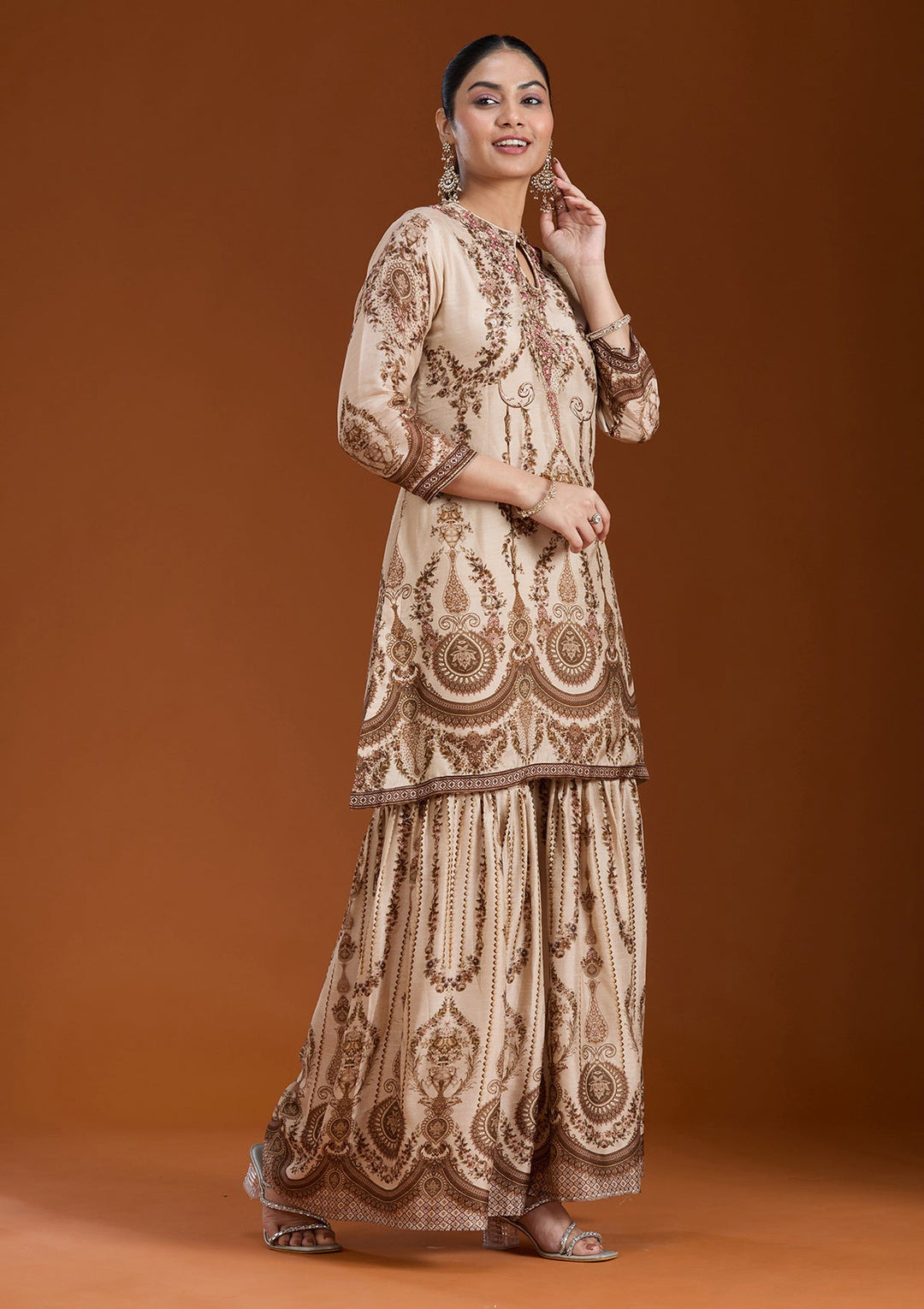 Off White Printed Crepe Readymade Salwar Suit_koskii